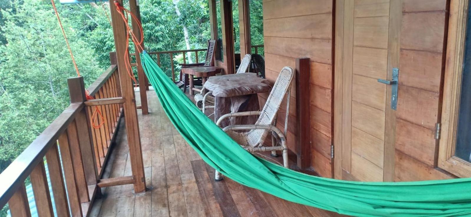 On The Rocks Bungalows, Restaurant And Jungle Trekking Tours Букит-Лаванг Экстерьер фото