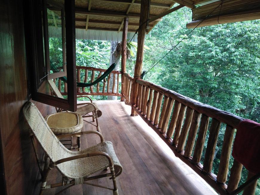 On The Rocks Bungalows, Restaurant And Jungle Trekking Tours Букит-Лаванг Экстерьер фото